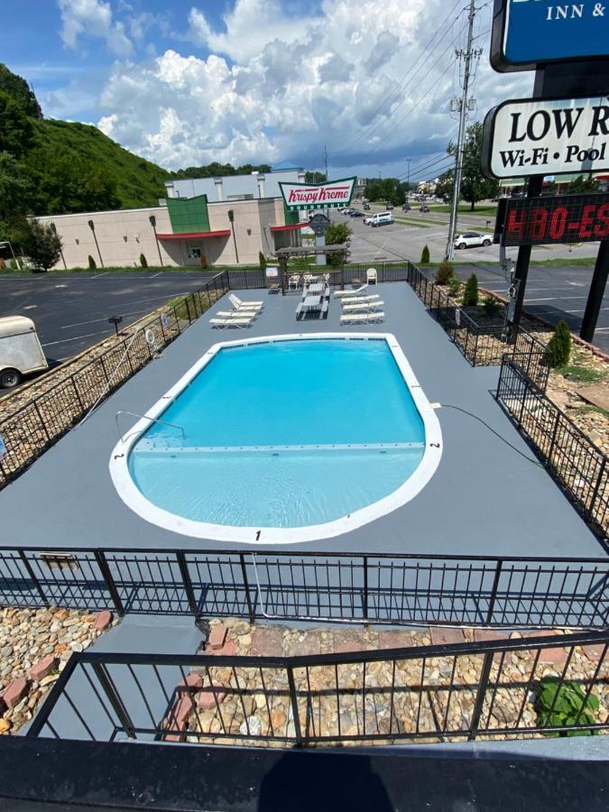 Bear Mount Inn & Suites Pigeon Forge Ngoại thất bức ảnh