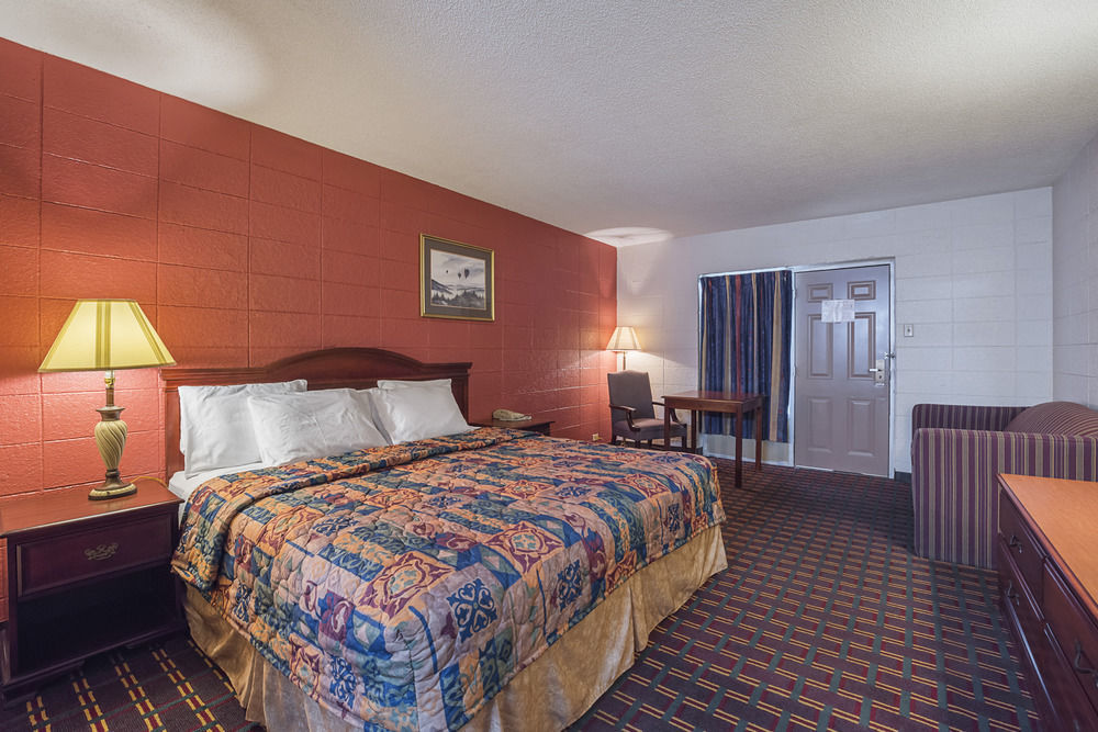 Bear Mount Inn & Suites Pigeon Forge Ngoại thất bức ảnh